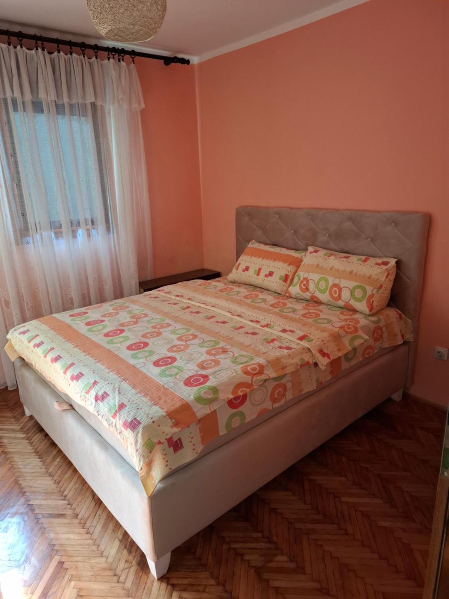 Apartman Sofija 普卢日内 外观 照片